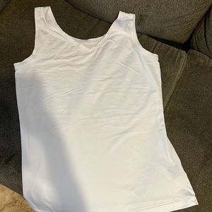 George White exercise top size 2XL 18-20